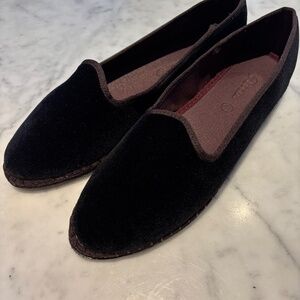 Flabelus hand made shoes, black with brown trim